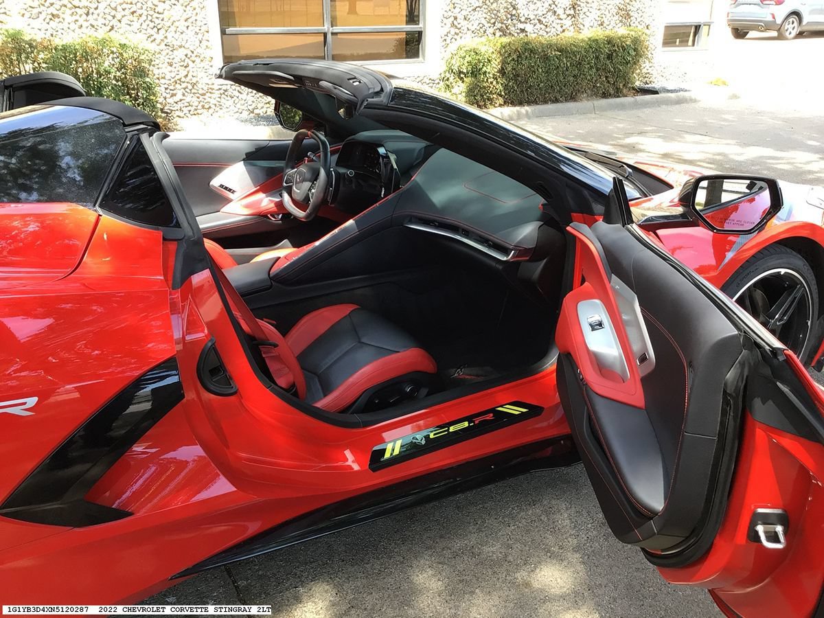 Used 2022 Chevrolet Corvette Stingray Preferred Conv w/ Z51 Performance Package RWD image 13