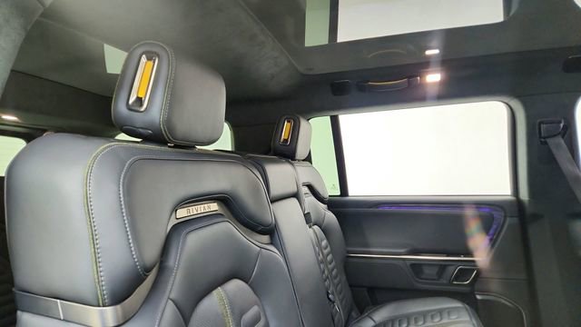 Used 2022 Rivian R1S Launch Edition image 26