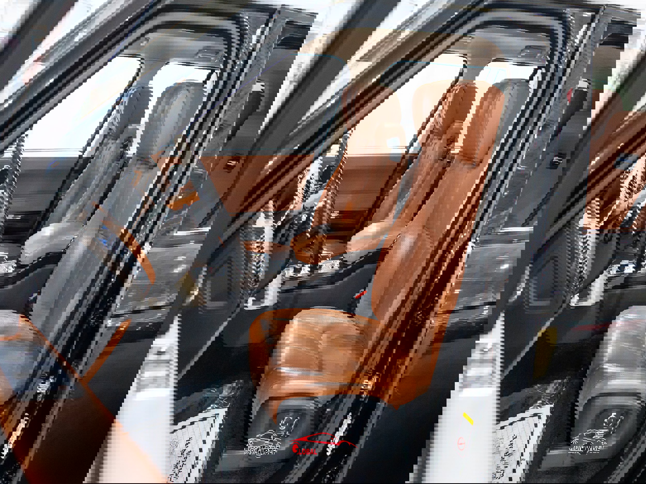 Used 2016 Land Rover Range Rover Autobiography image 16