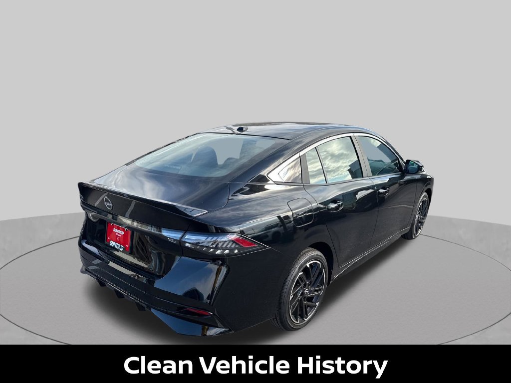 Certified 2027 Nissan Sentra SR w/ Floor Mat Package FWD image 6