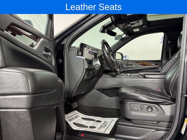 Used 2022 Cadillac Escalade Premium Luxury AWD/4WD image 10