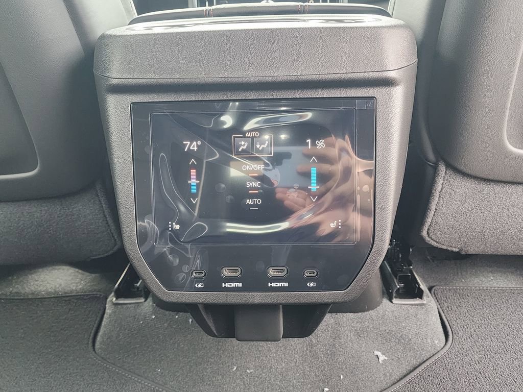New 2026 GMC Yukon AT4 Ultimate AWD/4WD image 57