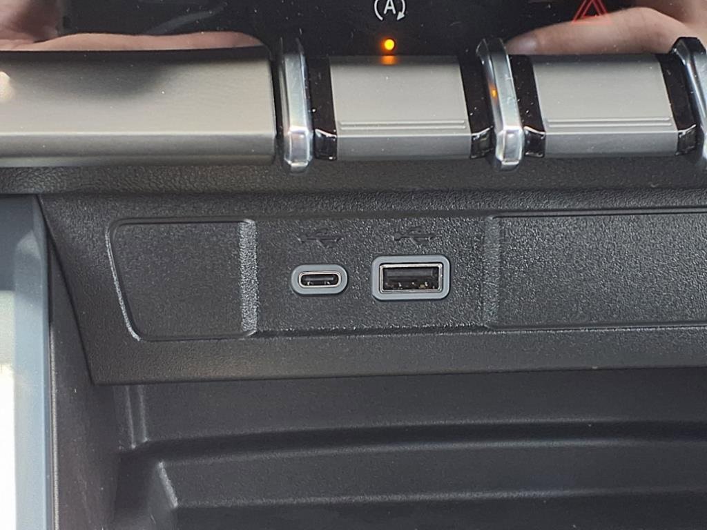 New 2025 Chevrolet Colorado LT w/ LT Convenience Package image 18