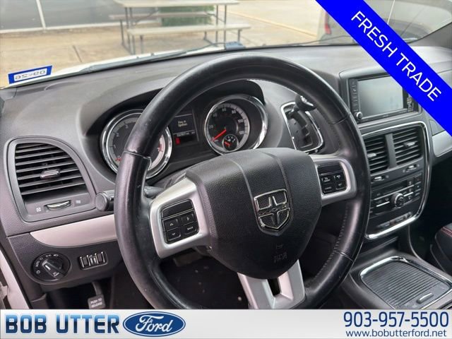 Used 2016 Dodge Grand Caravan R/T FWD image 4
