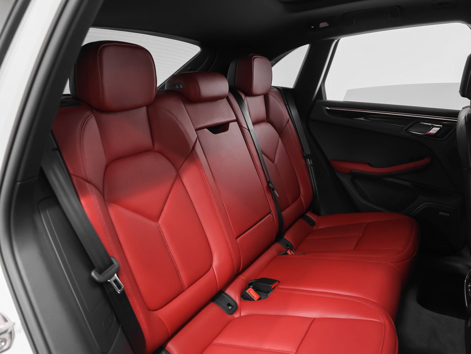 New 2026 Porsche Macan image 24