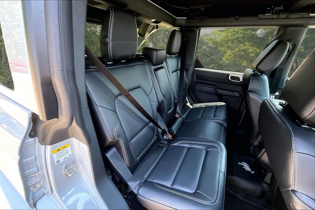 New 2026 Ford Bronco Outer Banks AWD/4WD image 9