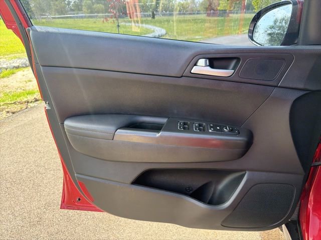 Used 2020 Kia Sportage LX FWD image 18