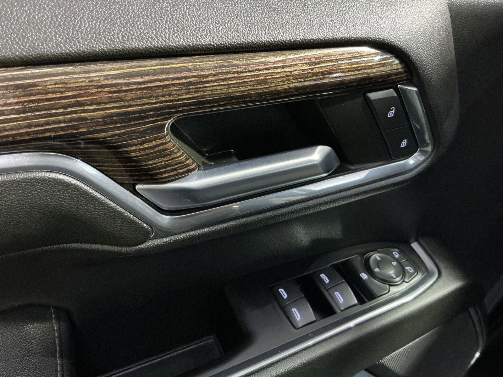 Used 2023 GMC Sierra 1500 SLE w/ Enhanced Capability Package image 23