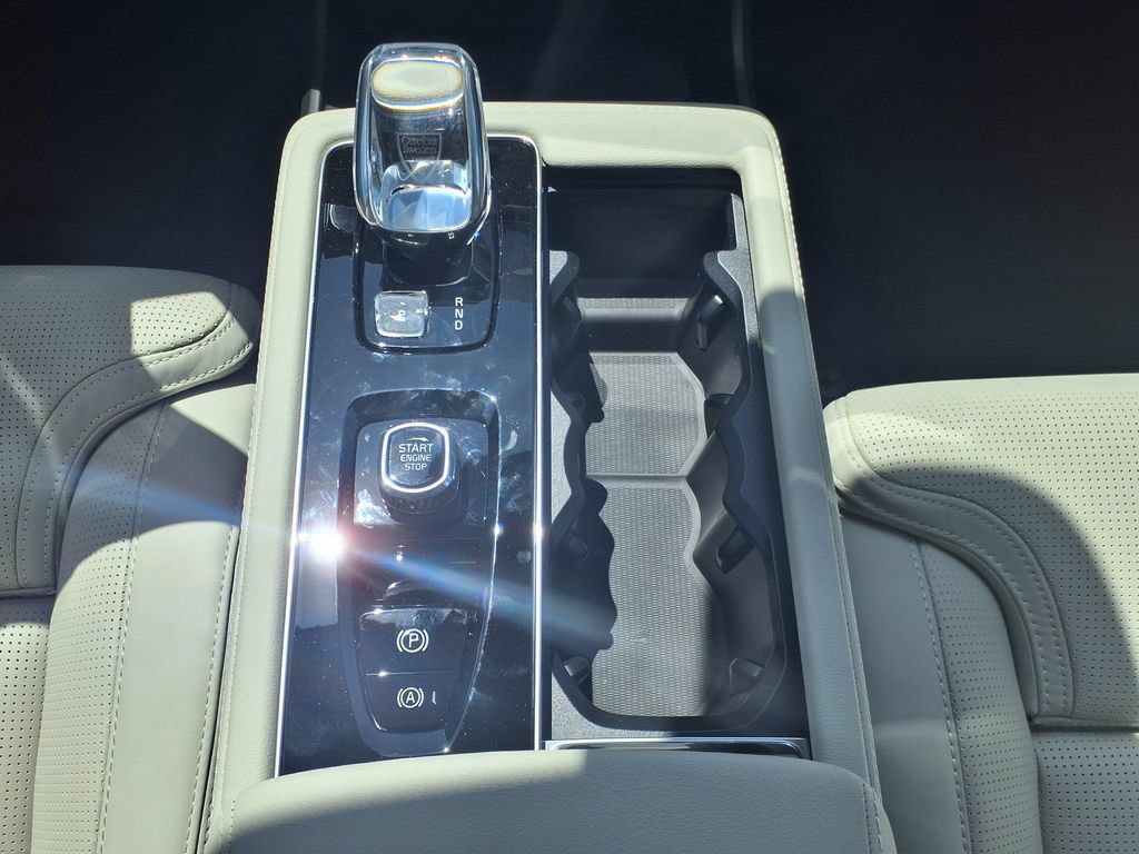 New 2026 Volvo XC90 T8 Ultra w/ Protection Package Premier AWD/4WD image 25