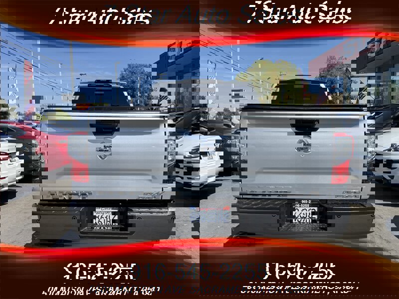 Used 2017 Nissan Titan PRO-4X image 5