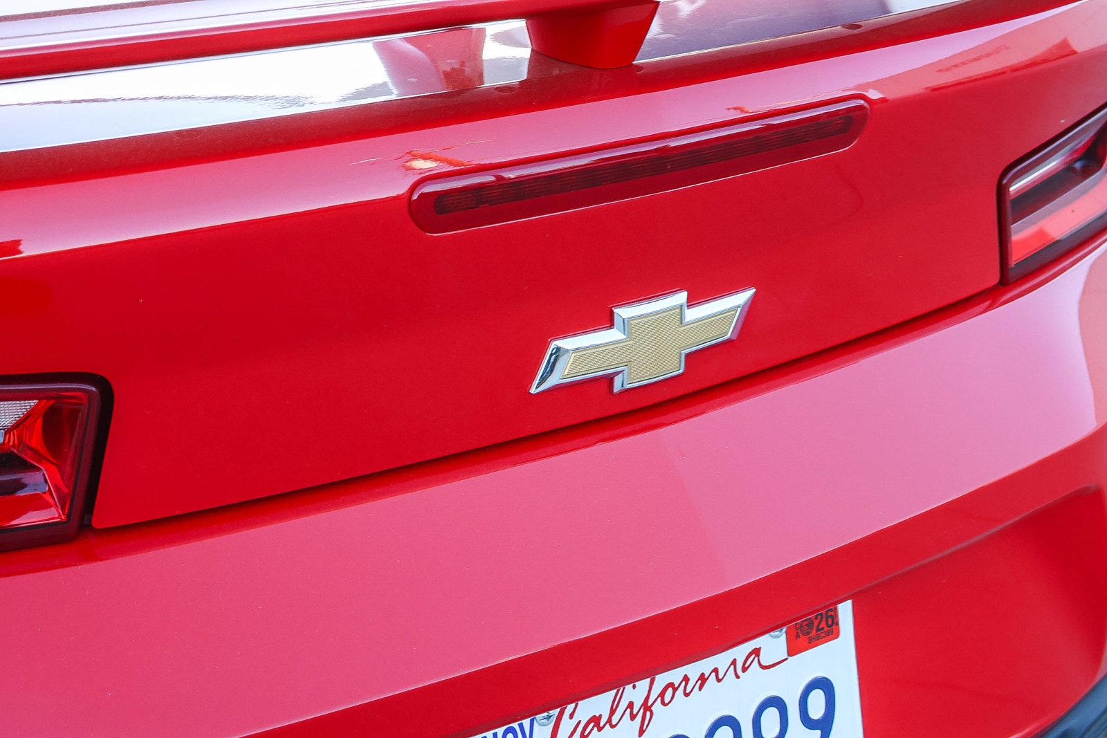Used 2018 Chevrolet Camaro SS RWD image 11