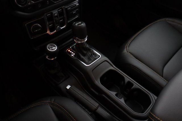 New 2026 Jeep Wrangler Unlimited Sahara AWD/4WD image 25