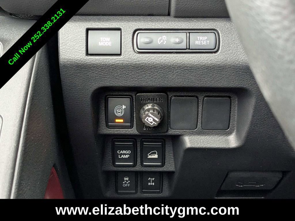 Used 2025 Nissan Frontier PRO-4X image 23