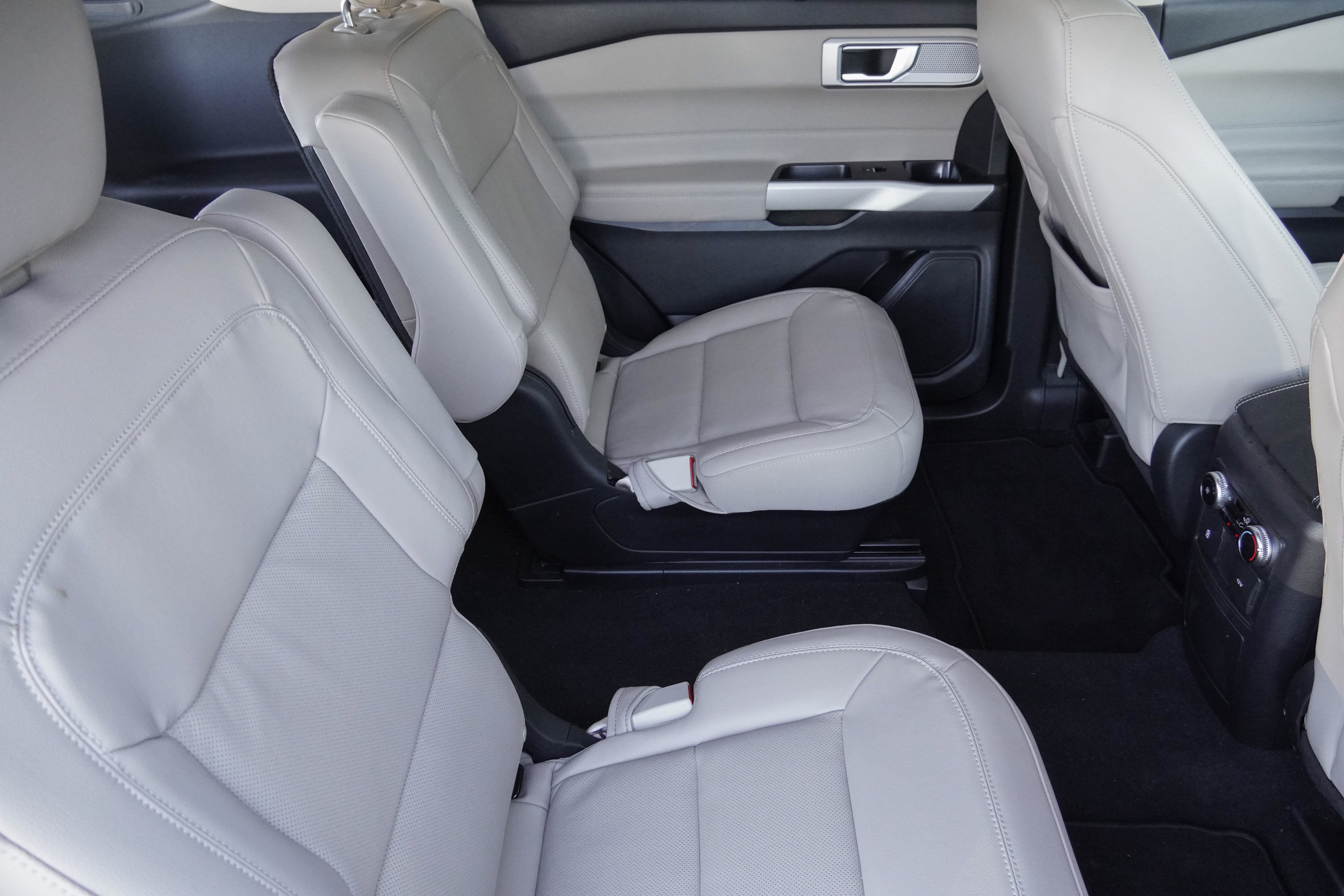 Used 2024 Ford Explorer Limited RWD image 34