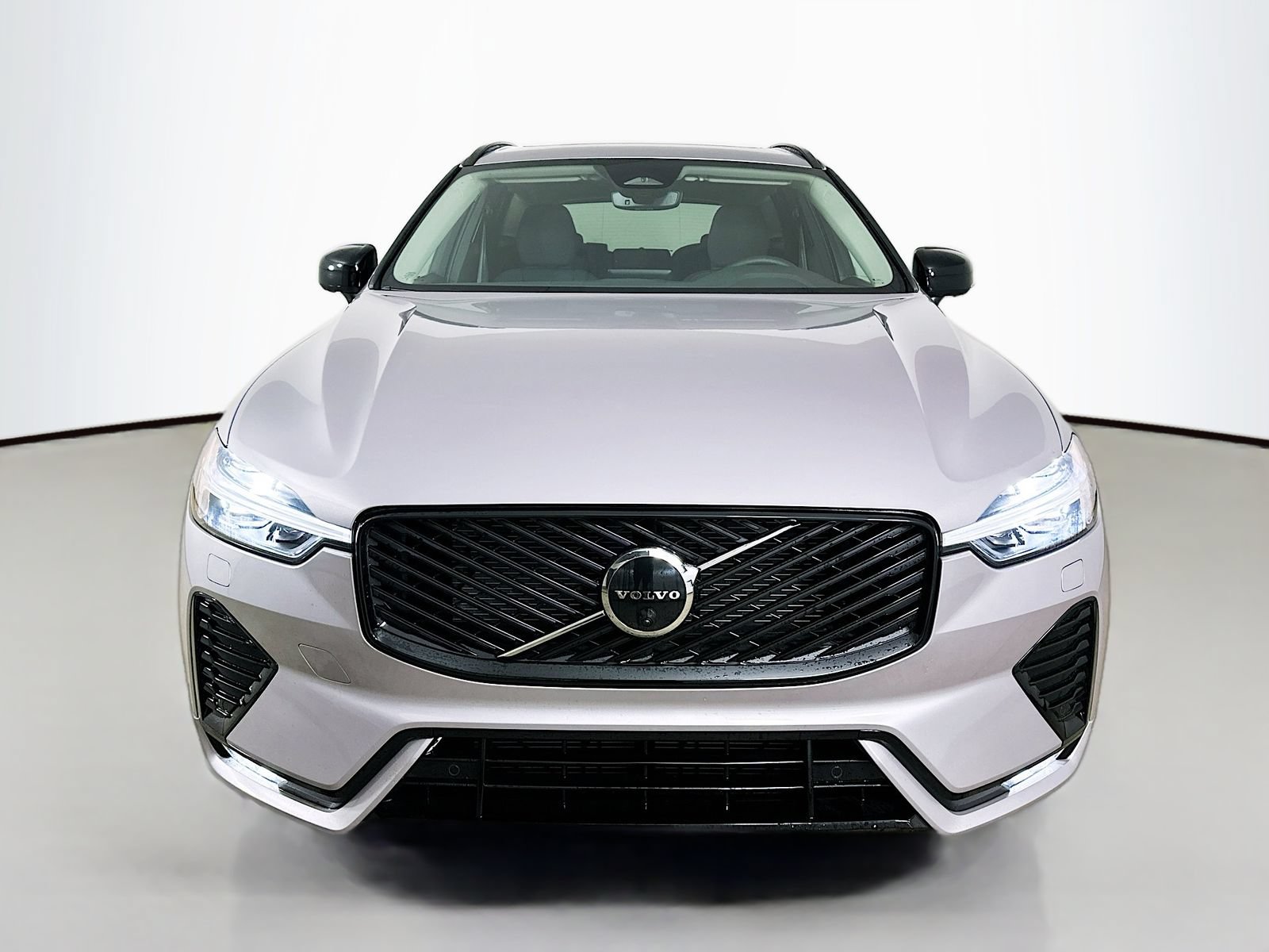 New 2026 Volvo XC60 B5 Plus w/ Protection Package Premier AWD/4WD image 2