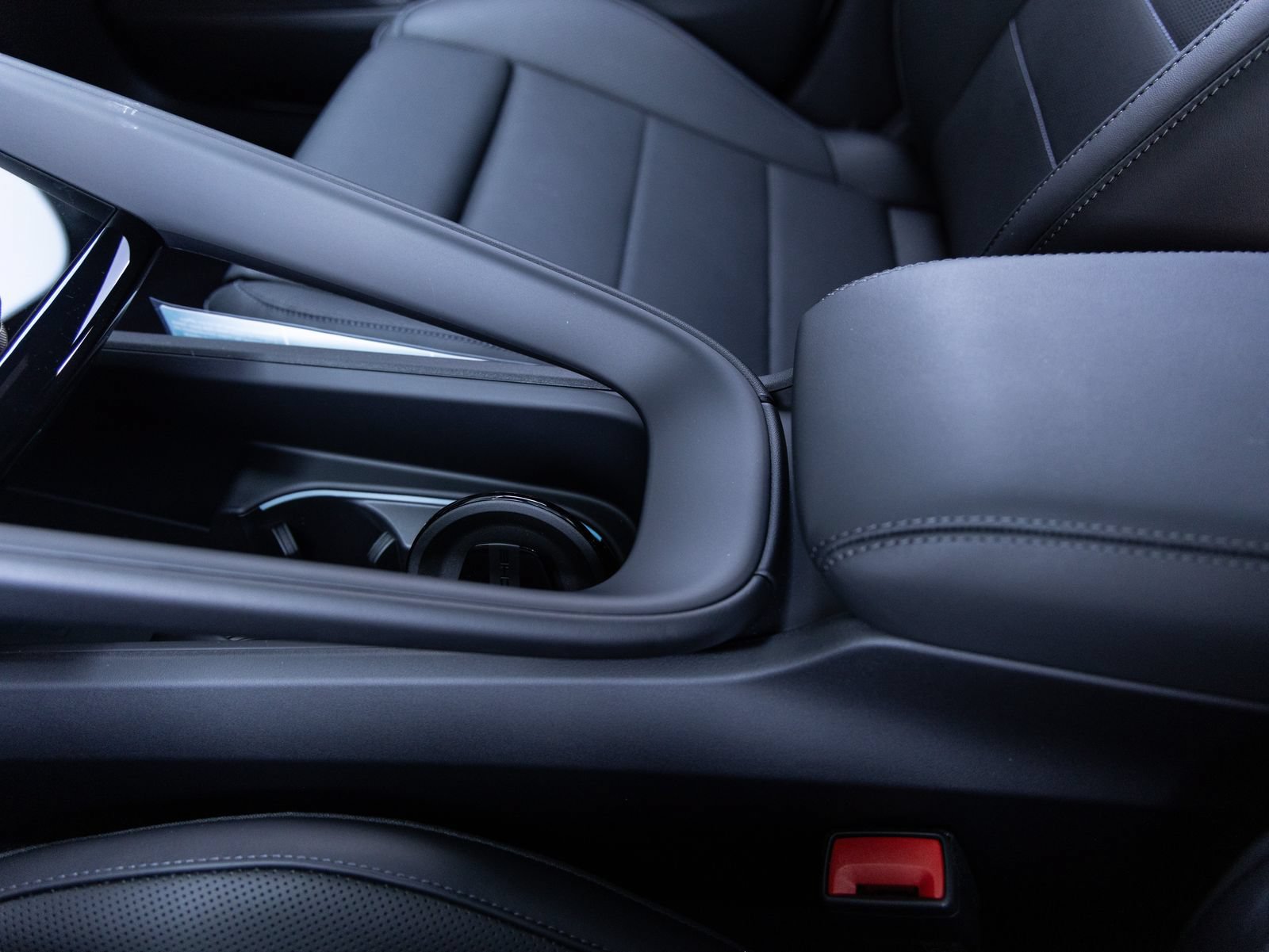 Certified 2026 Porsche Macan 4 Electric AWD/4WD image 19
