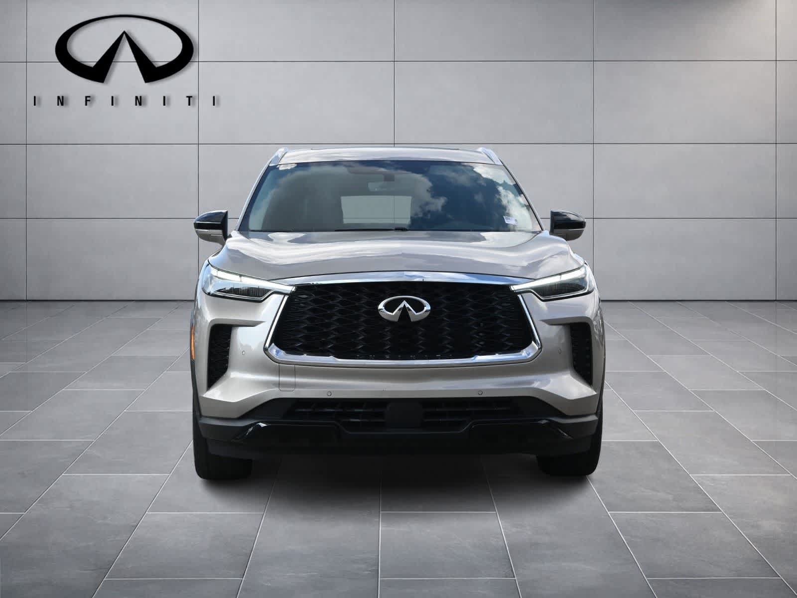 Certified 2023 INFINITI QX60 Luxe w/ Cargo Package FWD image 2
