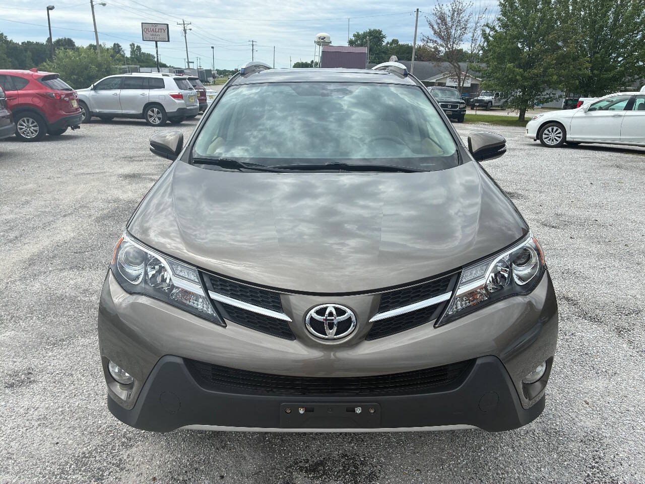 Used 2013 Toyota RAV4 XLE AWD/4WD image 2