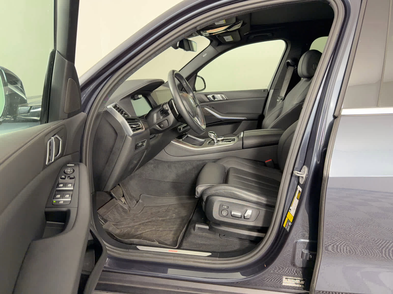 Used 2022 BMW X5 xDrive45e w/ Executive Package image 10