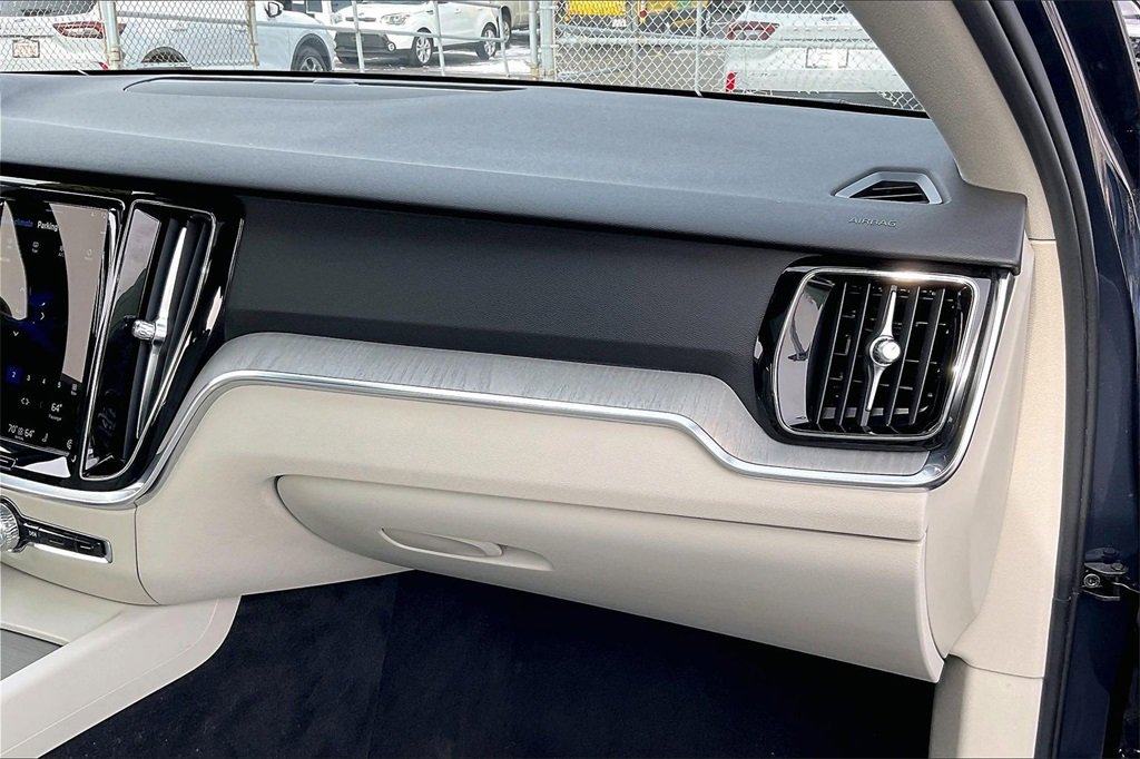 Used 2024 Volvo S60 B5 Plus image 14