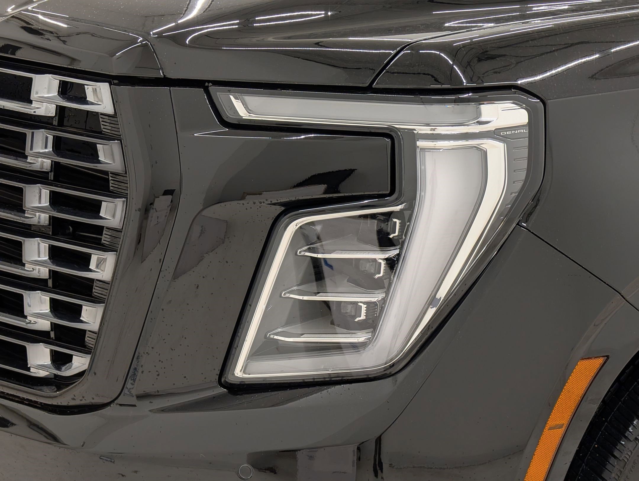 Used 2025 GMC Yukon XL Denali Ultimate image 11