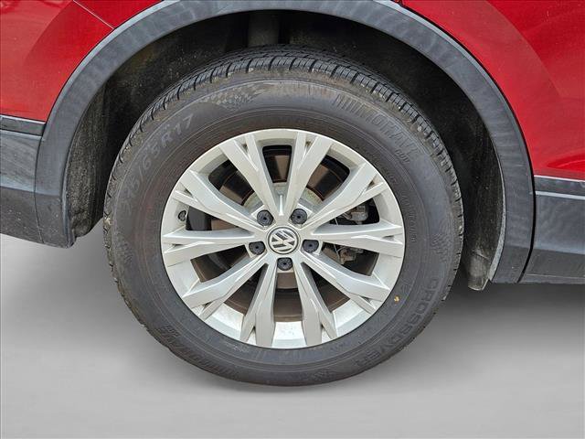 Used 2018 Volkswagen Tiguan S w/ 3rd Row Seat Package image 25