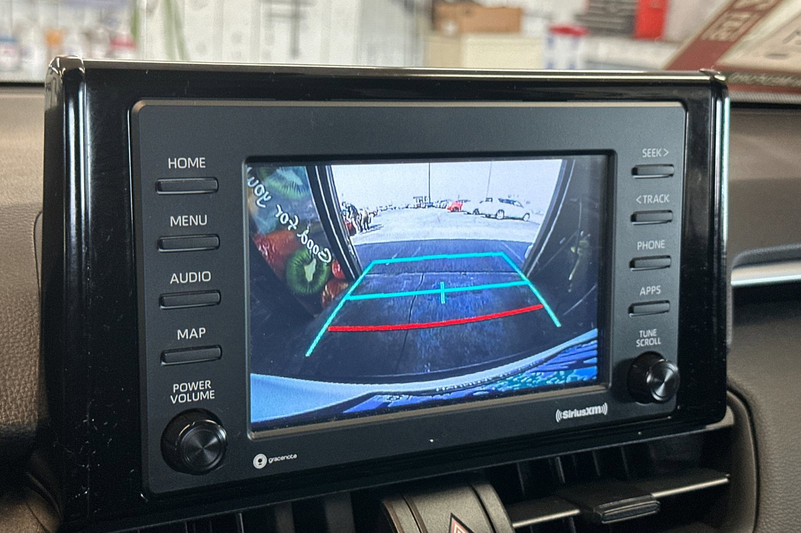 Used 2021 Toyota RAV4 LE AWD/4WD image 19