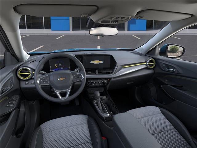 New 2025 Chevrolet Trax LT w/ Sunroof Package image 15