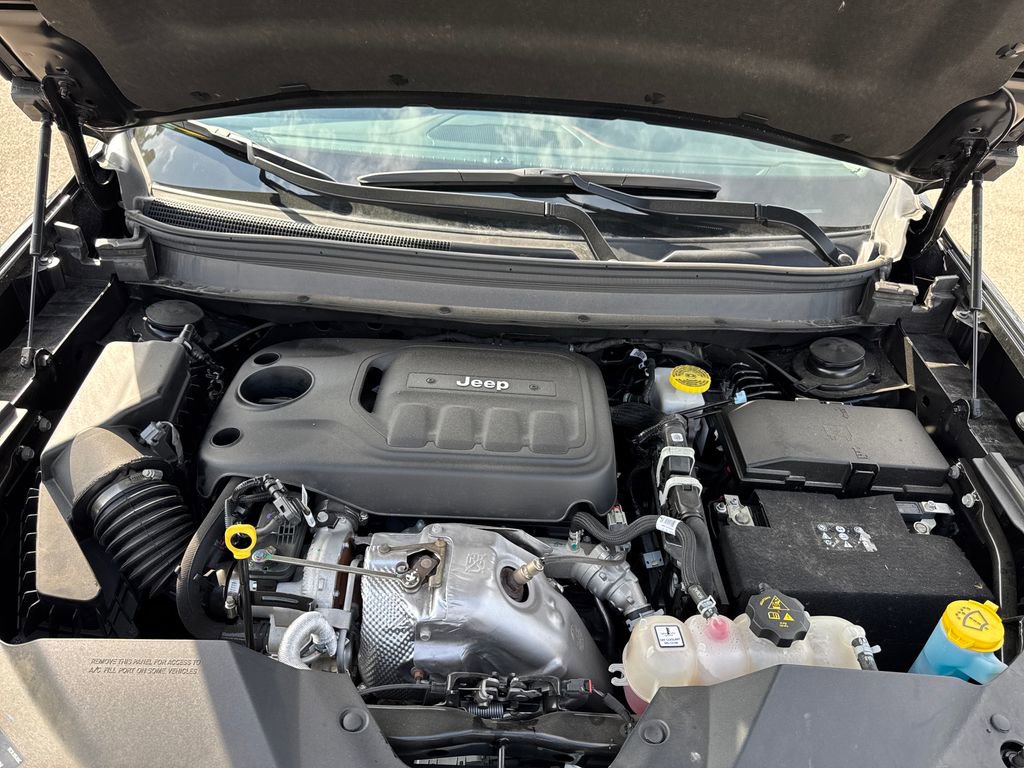 Used 2023 Jeep Cherokee Trailhawk w/ Premium Leather Package image 24