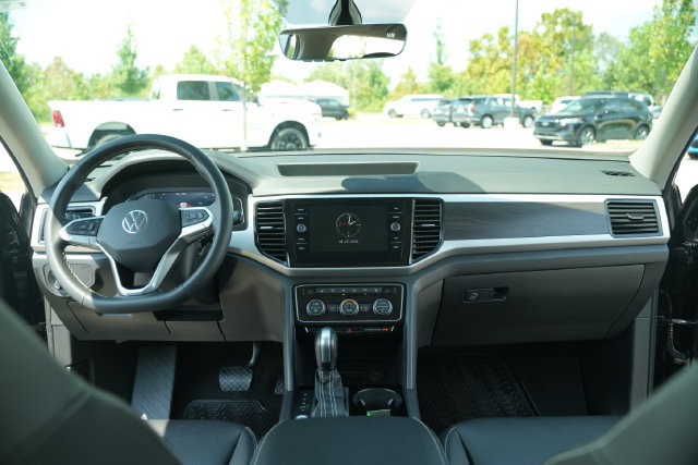 Used 2023 Volkswagen Atlas SE w/ Panoramic Sunroof Package FWD image 27