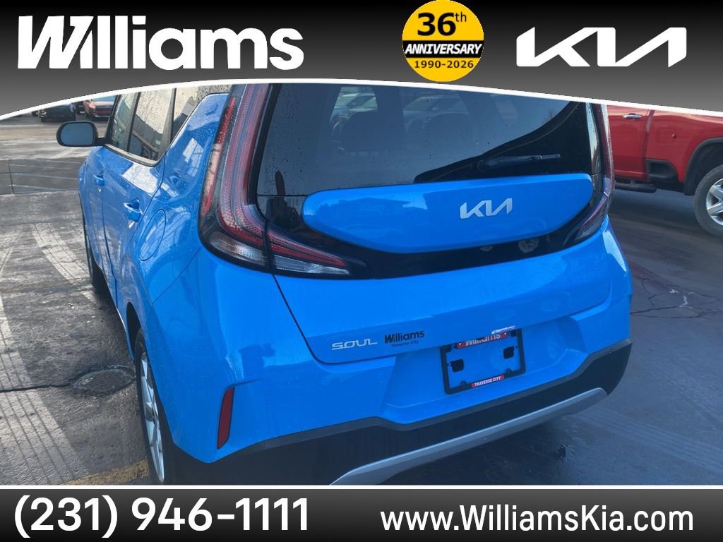 Used 2025 Kia Soul S image 11