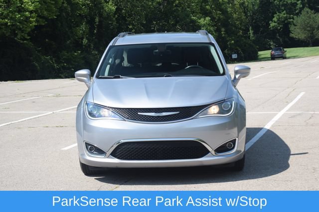 Used 2017 Chrysler Pacifica Touring-L FWD image 21