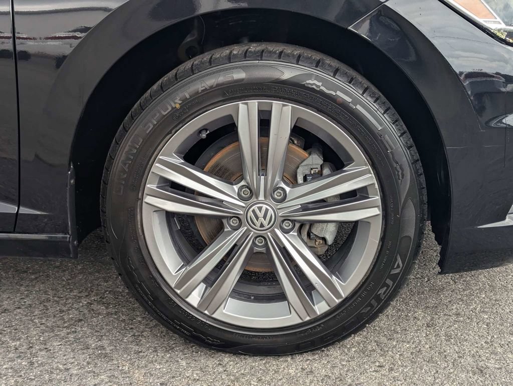 Used 2019 Volkswagen Jetta R-Line FWD image 11