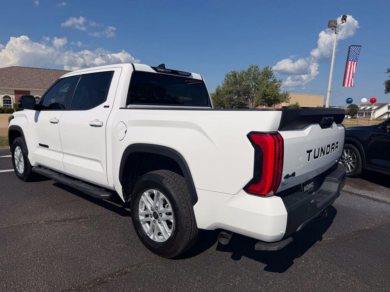Used 2023 Toyota Tundra SR5 w/ SR5 Premium Package AWD/4WD image 6
