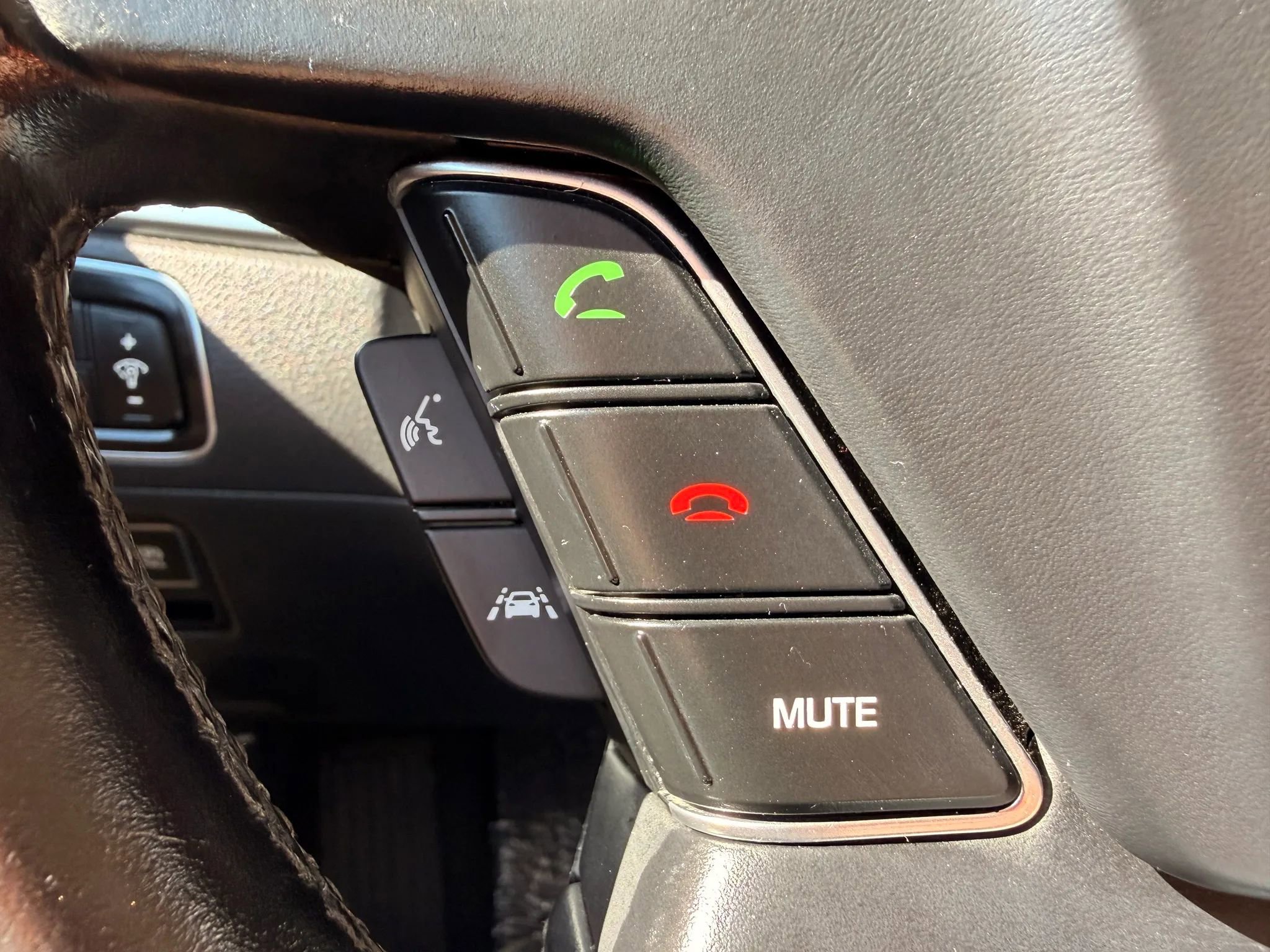 Used 2014 Hyundai Equus Signature image 18