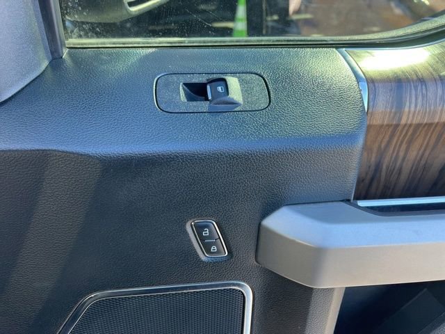 Used 2019 Ford F150 Lariat image 34