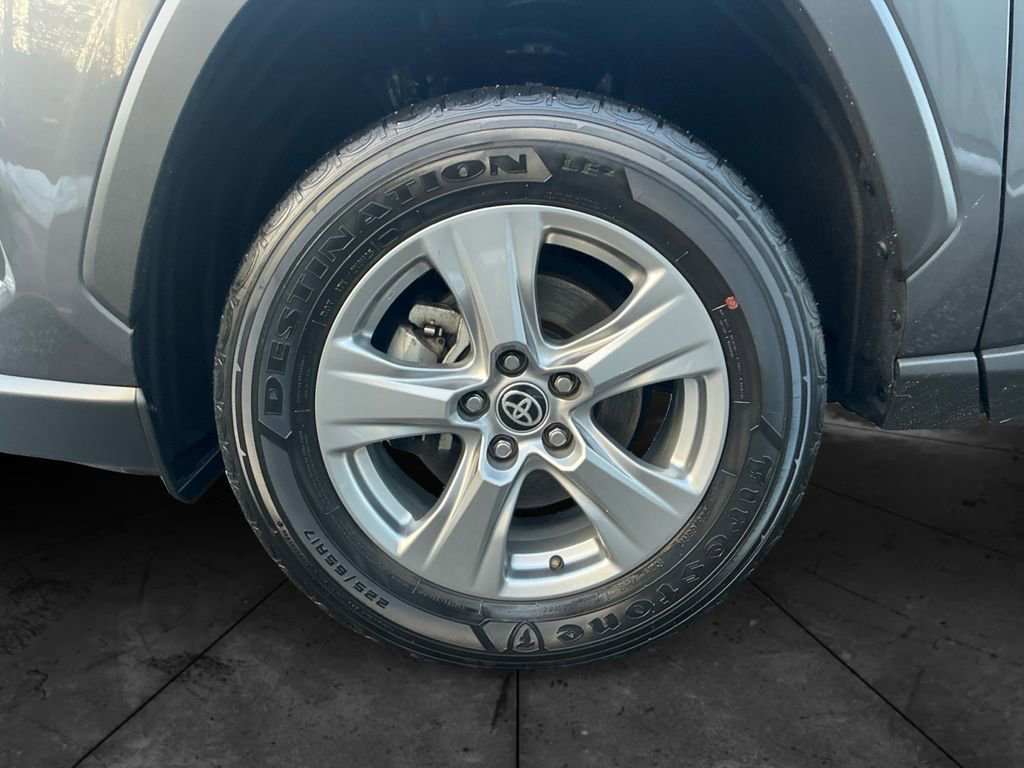 Used 2024 Toyota RAV4 XLE image 15