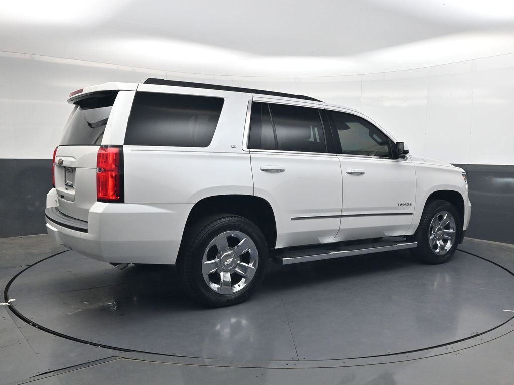 Used 2018 Chevrolet Tahoe LT w/ LT Signature Package AWD/4WD image 4