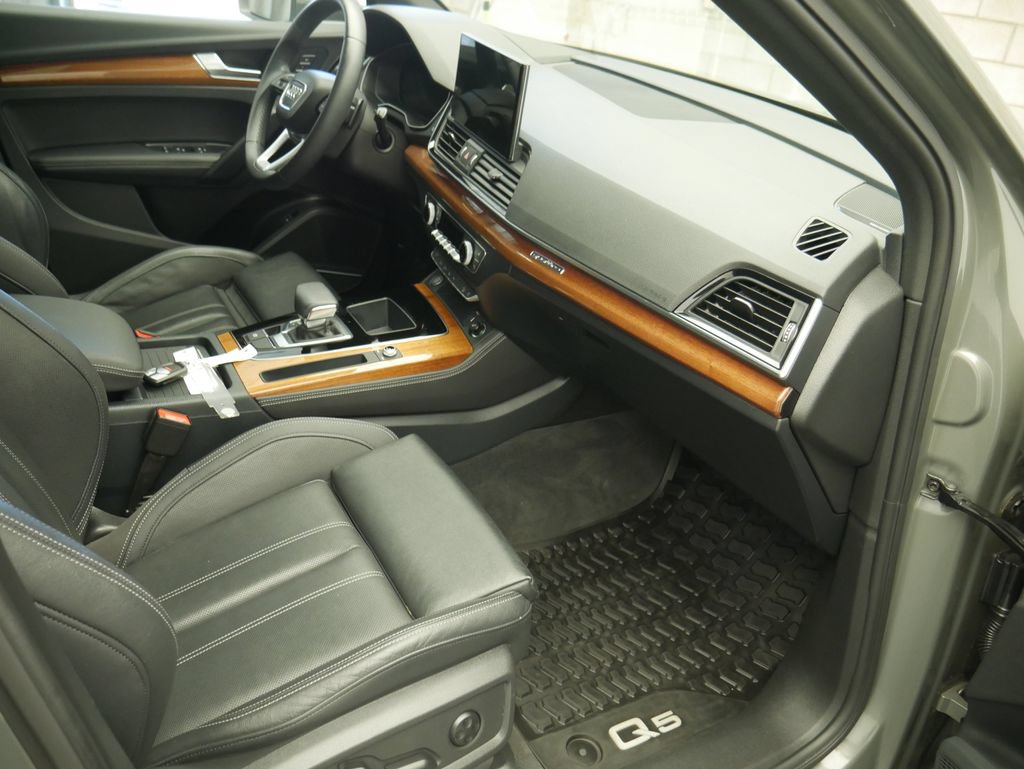 Certified 2023 Audi Q5 2.0T Prestige AWD/4WD image 27