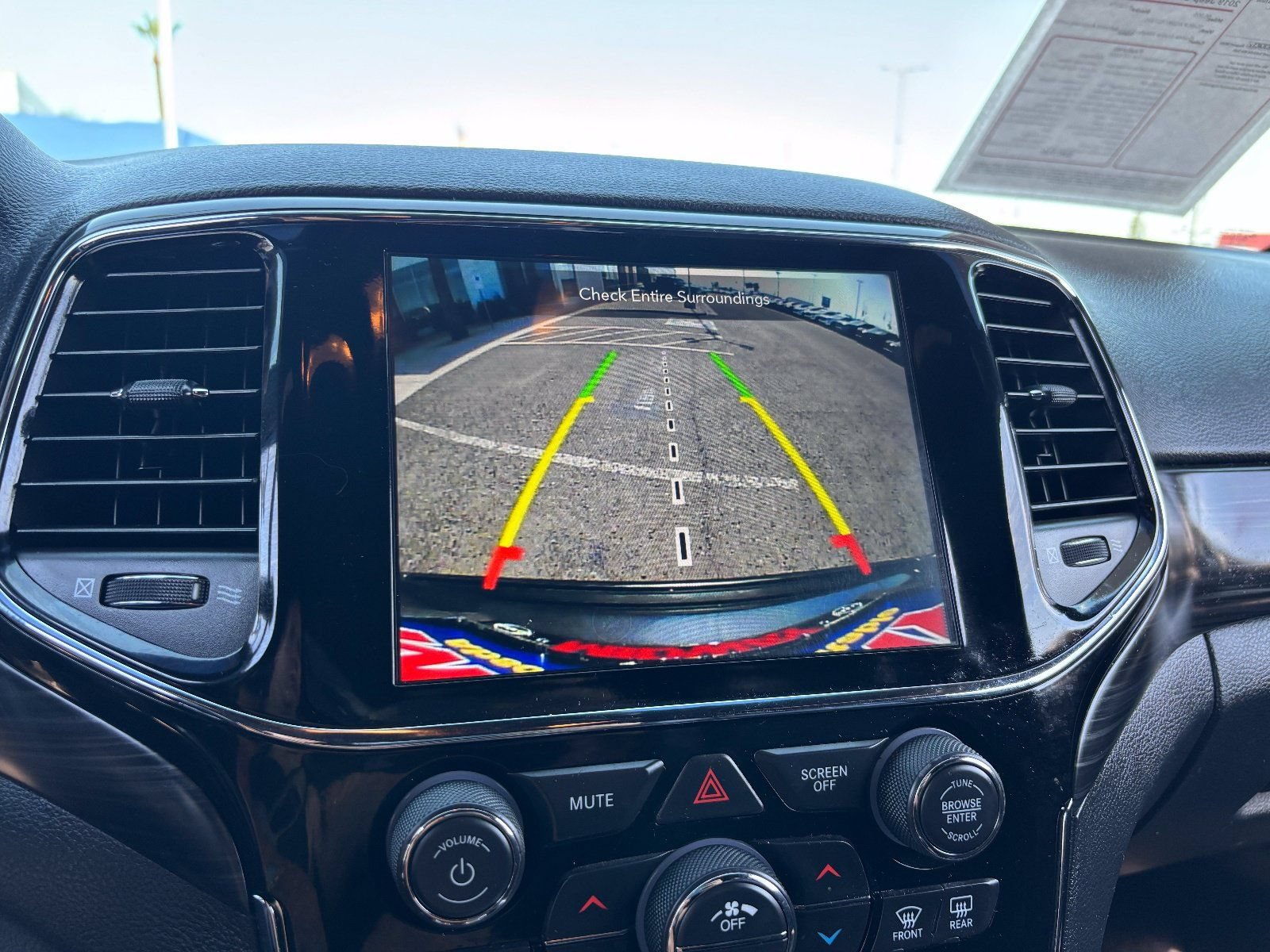 Used 2019 Jeep Grand Cherokee Altitude AWD/4WD image 24
