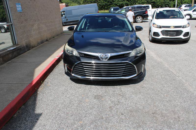 Used 2016 Toyota Avalon XLE FWD image 2