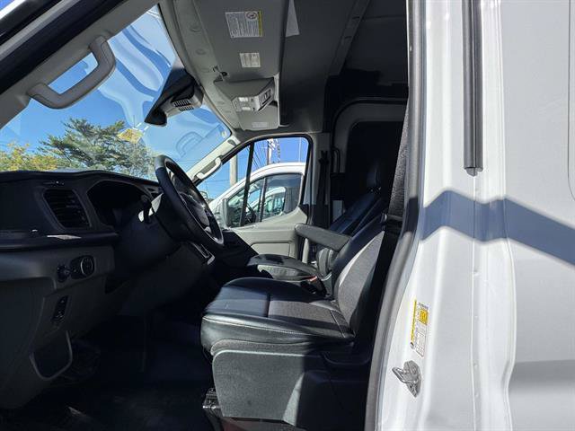 Used 2026 Ford Transit 250 148 Medium Roof w/ Load Area Protection Package RWD image 9