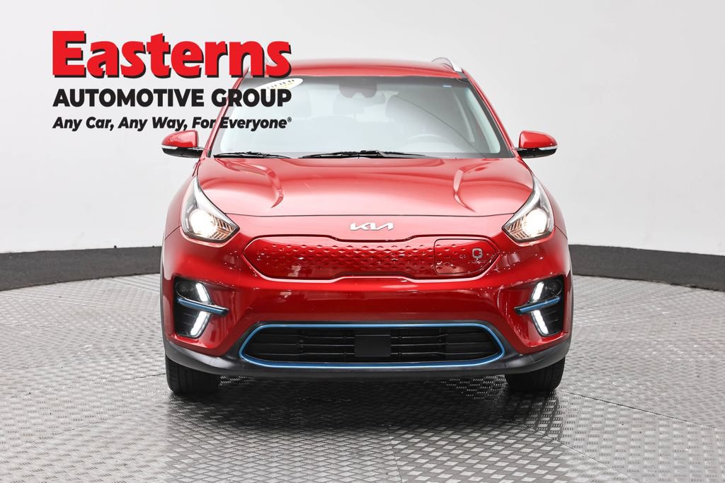 Used 2022 Kia Niro EX w/ Cold Weather Package FWD image 2