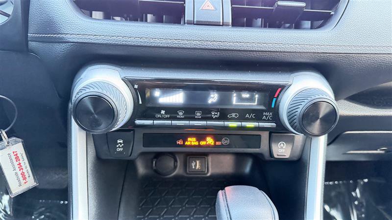 Used 2025 Toyota RAV4 LE AWD/4WD image 26