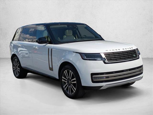 Used 2025 Land Rover Range Rover Long Wheelbase SE AWD/4WD image 3
