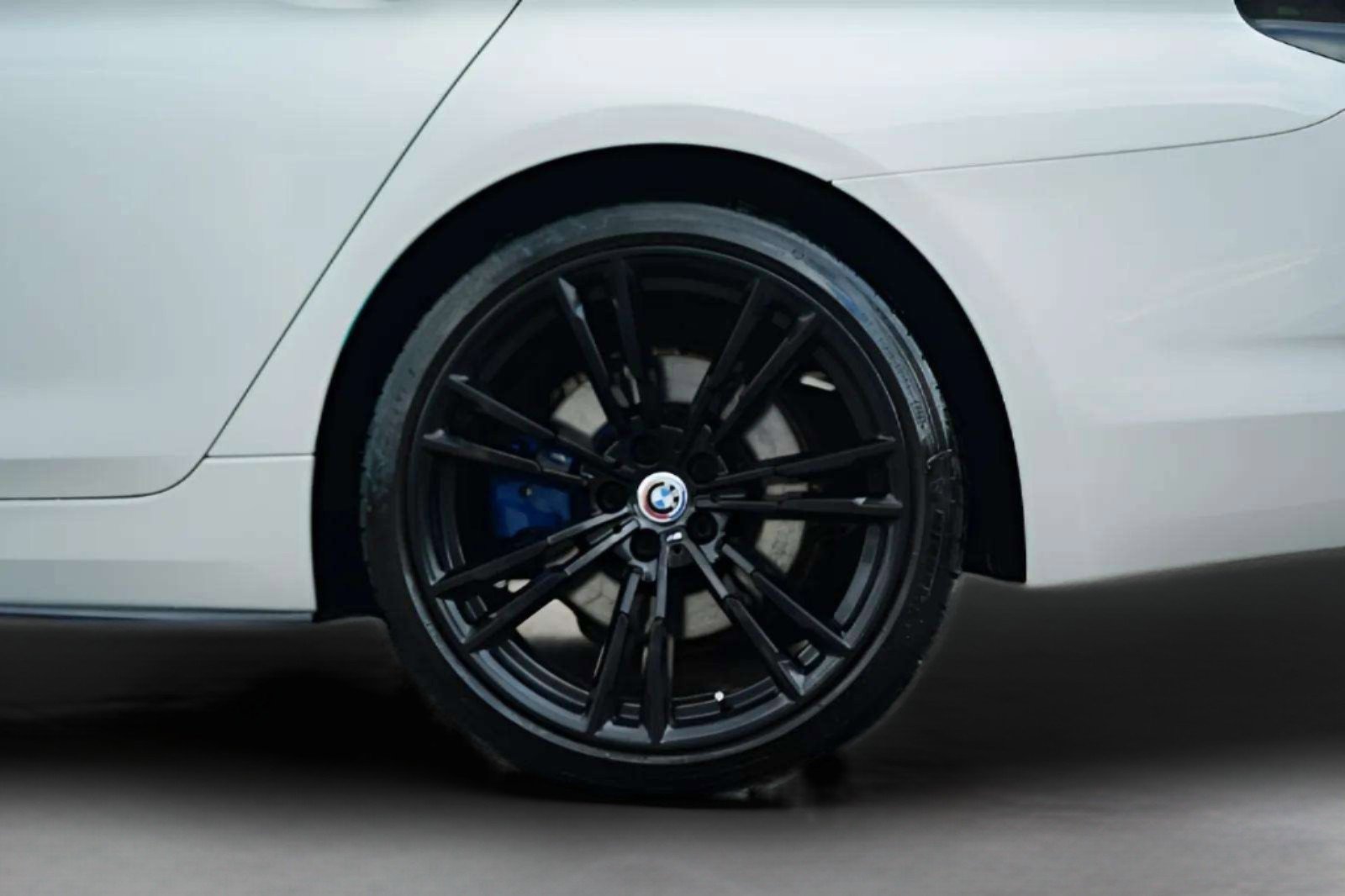 Used 2018 BMW 530e xDrive image 60