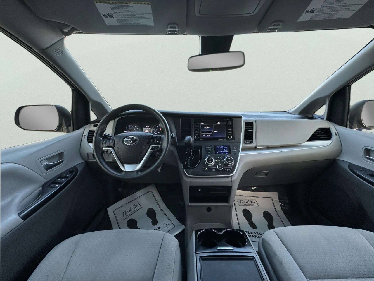 Used 2020 Toyota Sienna LE FWD image 23