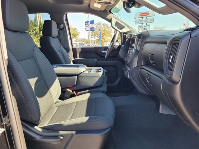 Used 2025 Chevrolet Silverado 2500 Custom w/ Custom Value Package image 22