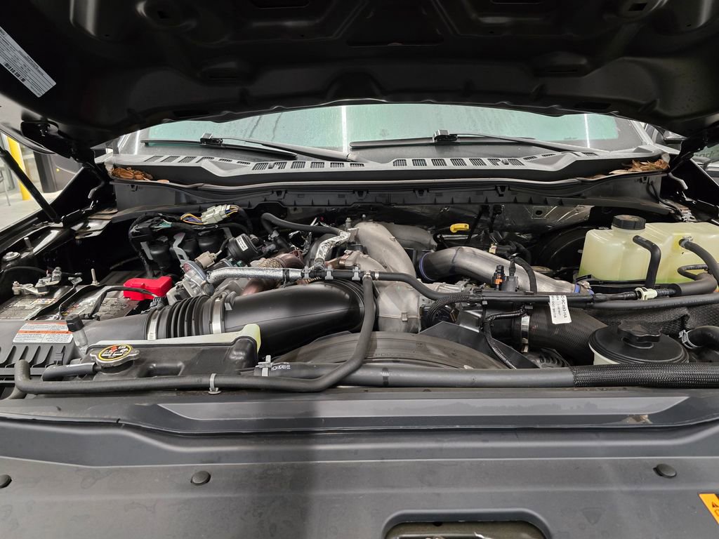 Used 2024 Ford F250 Lariat w/ Black Appearance Package image 17