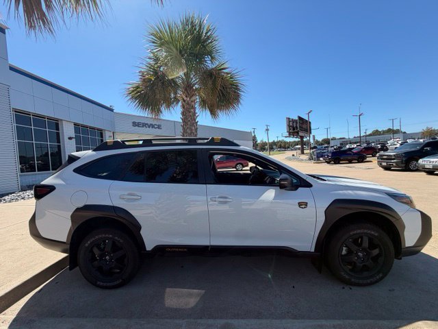 Used 2025 Subaru Outback Wilderness AWD/4WD image 22